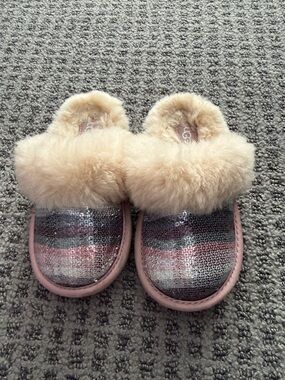 UGG Sequin Slip-On Slippers with Plush Fur Trim in Pink and Beige